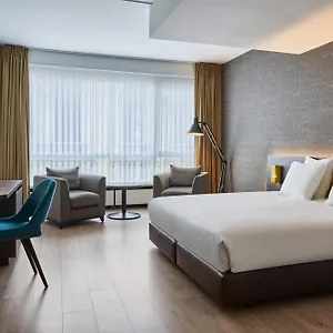 Hotel Theater ****